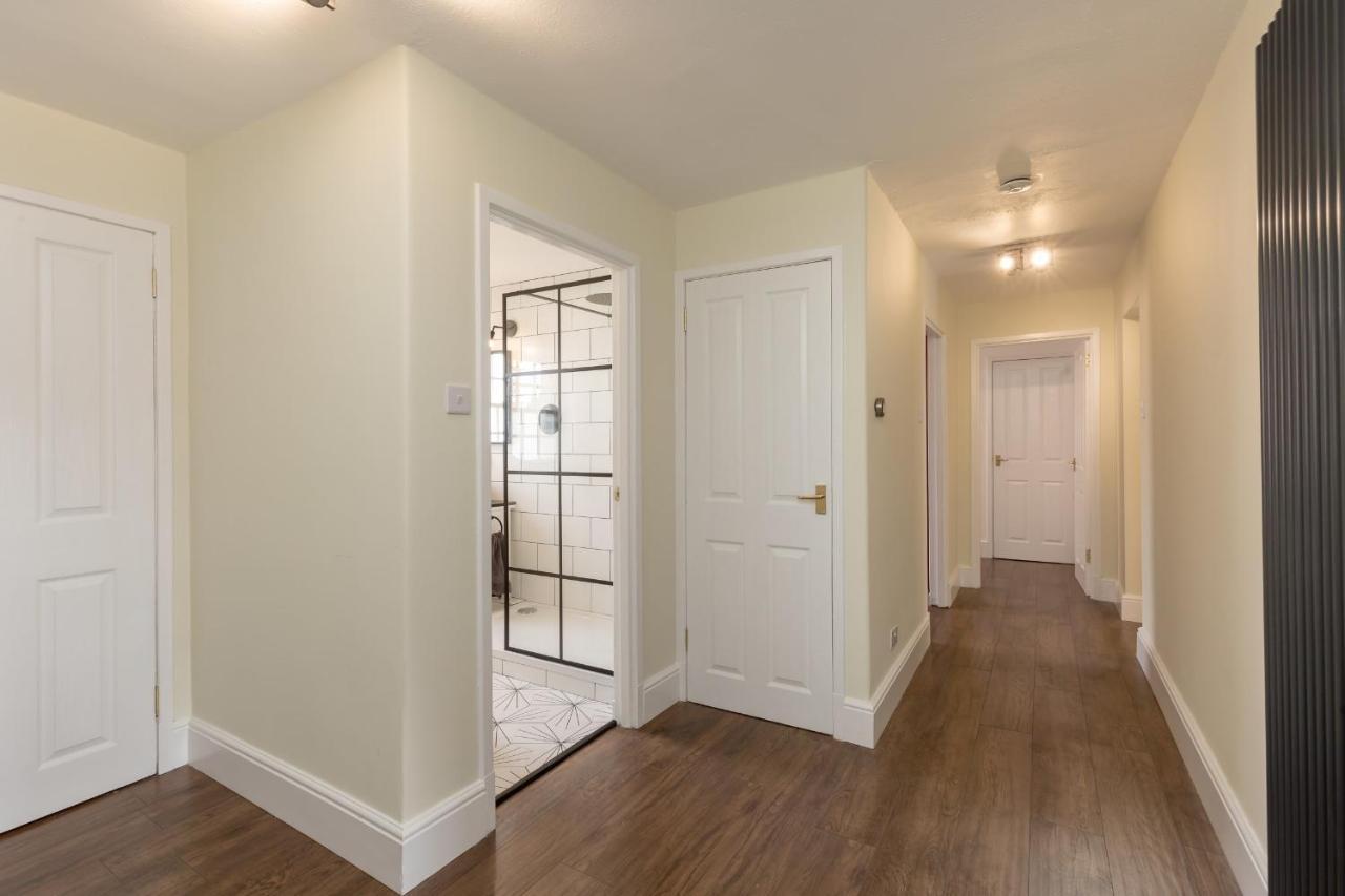 Guestready - Elegant 2Br Period Flat In Oldtown Apartment เอดินบะระ ภายนอก รูปภาพ